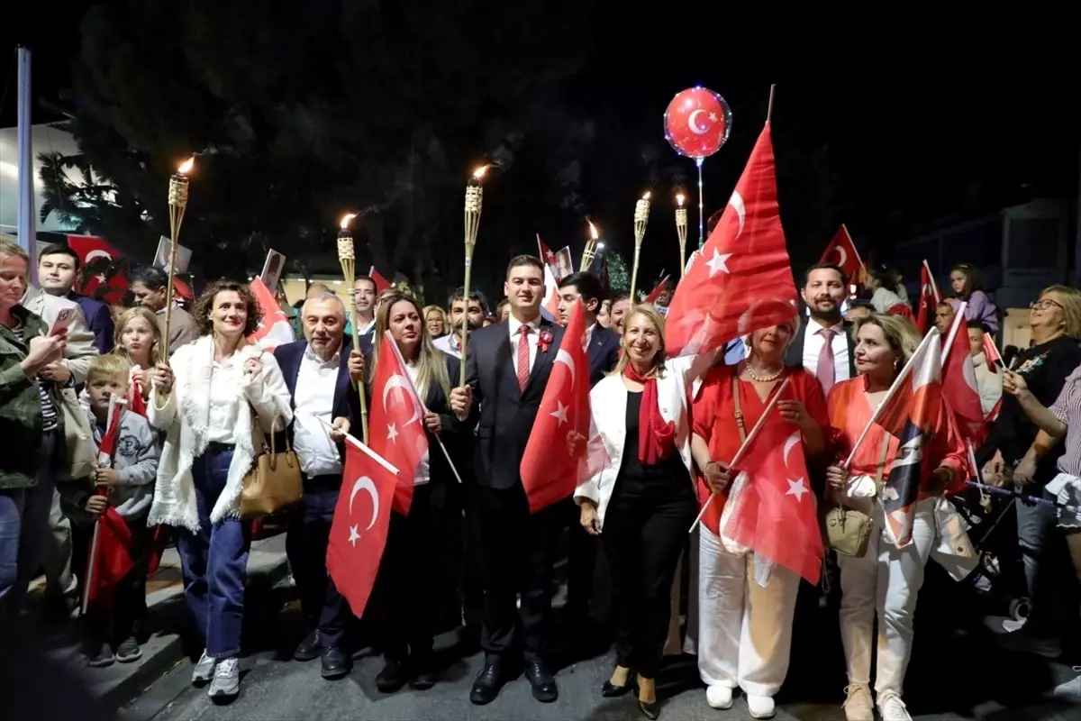 Volkan Konak ve Yaşar, Cumhuriyet Bayramı'nda Bodrum'da Konser Verdiler